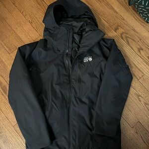 Mountain Hardwear Men's Black Ski/Snowboard Jacket